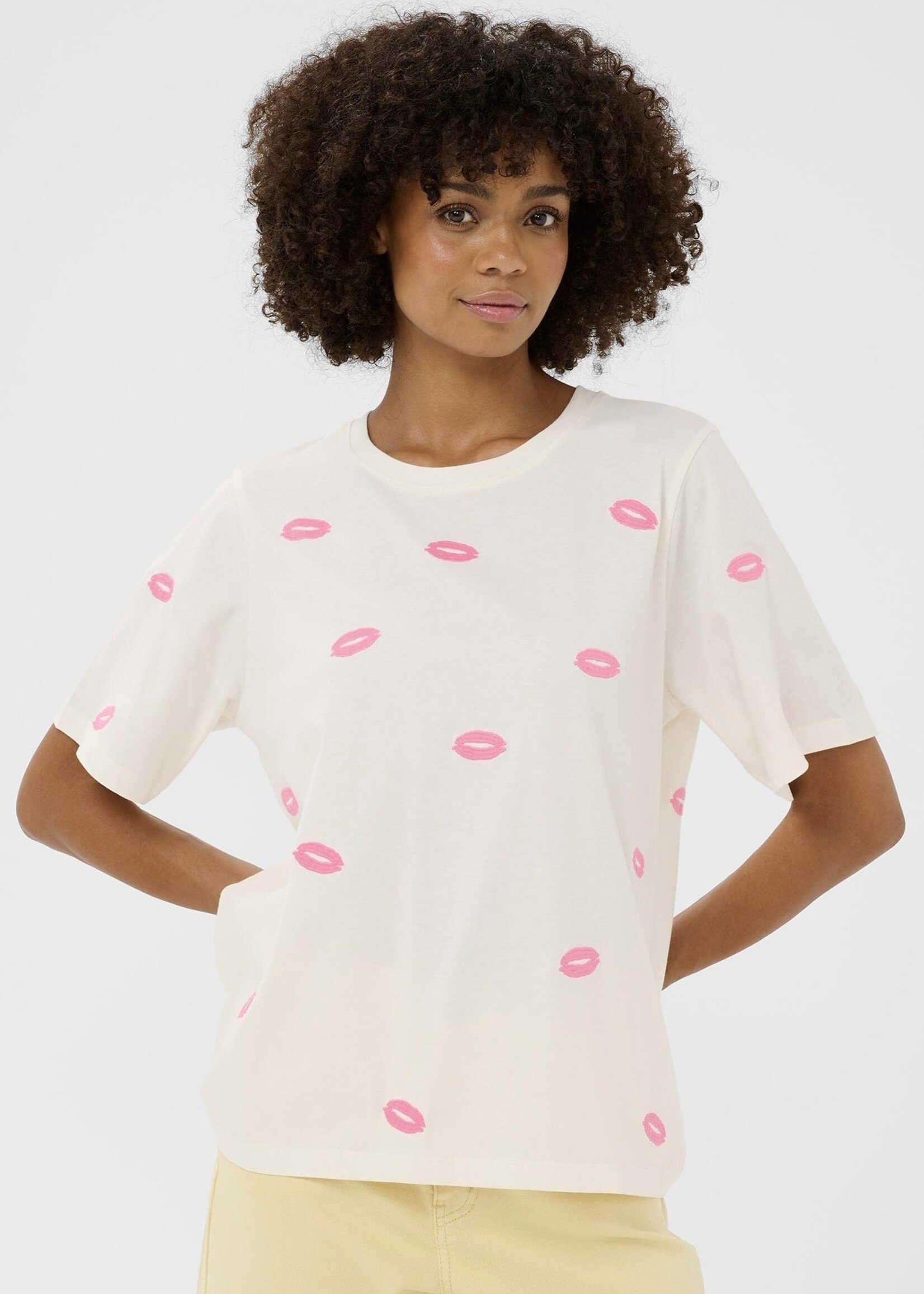 Culture Culture - CUkissy T-shirt