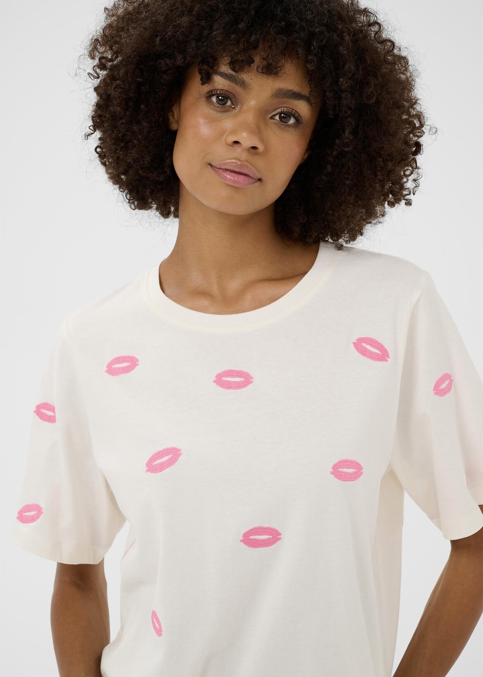 Culture Culture - CUkissy T-shirt
