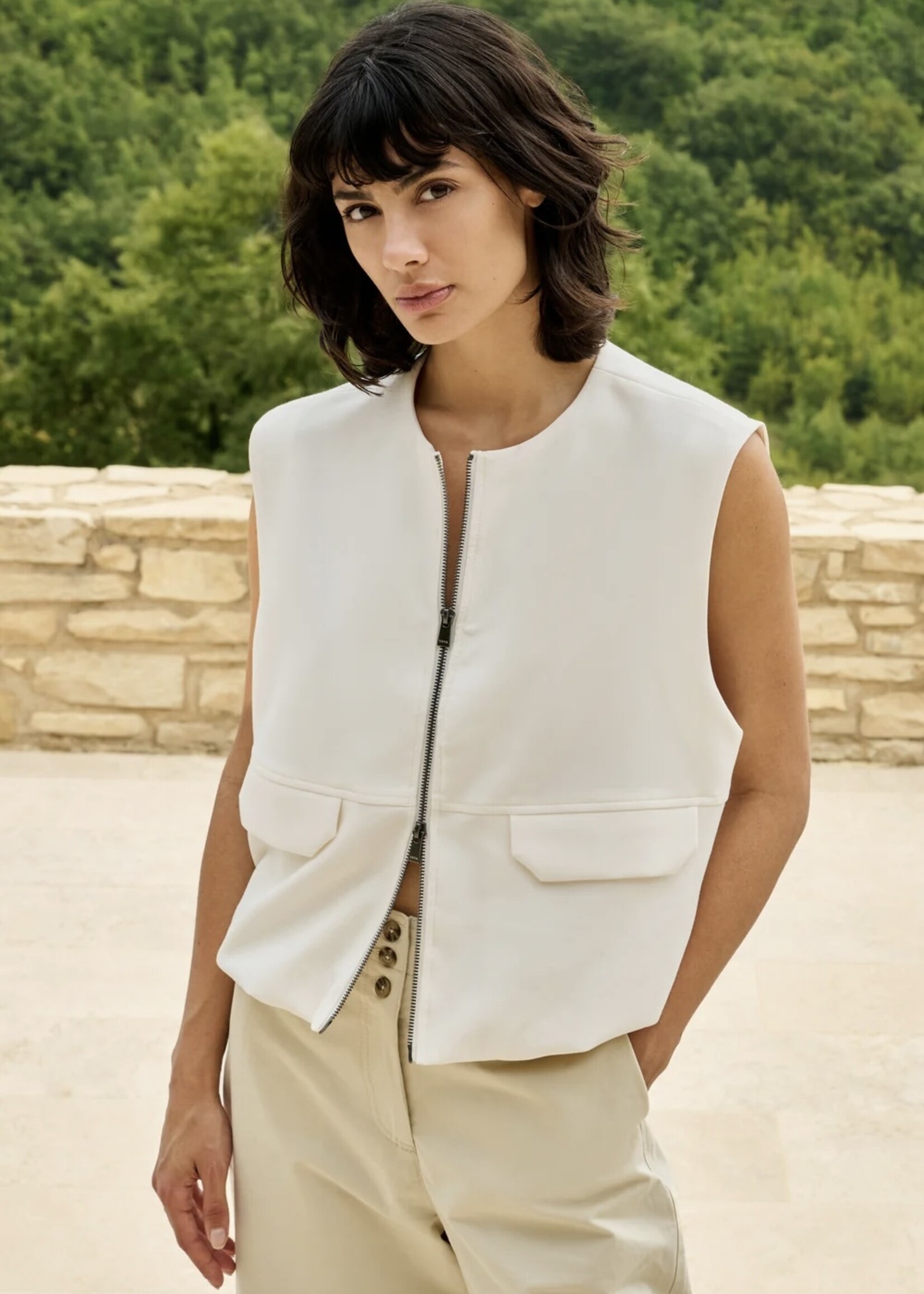 YAYA Yaya - Sleeveless woven jacket with balloon shaped bottom hem