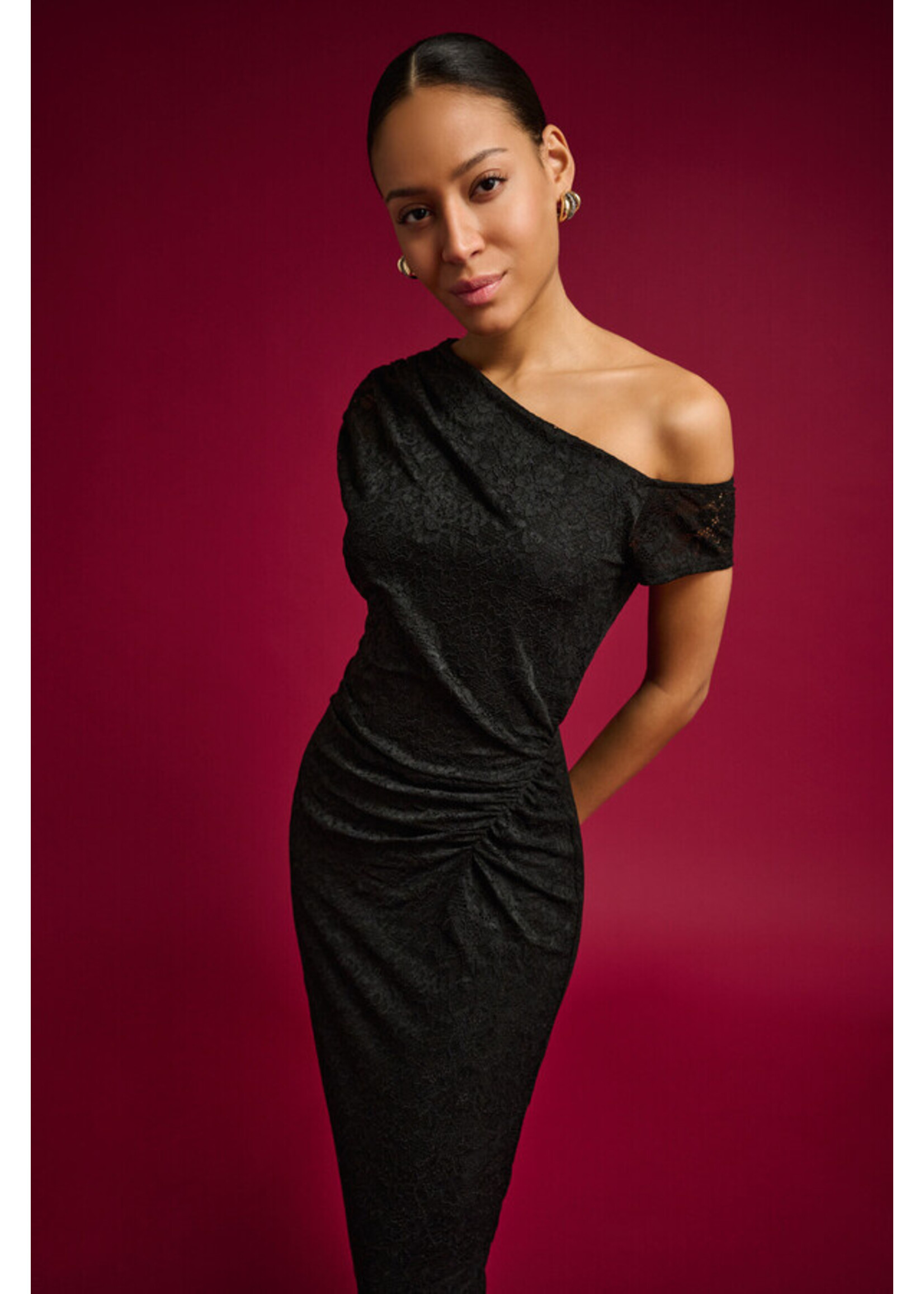 Joseph Ribkoff Joseph Ribkoff - Lace Off-Shoulder Sheath Dress Style 264200
