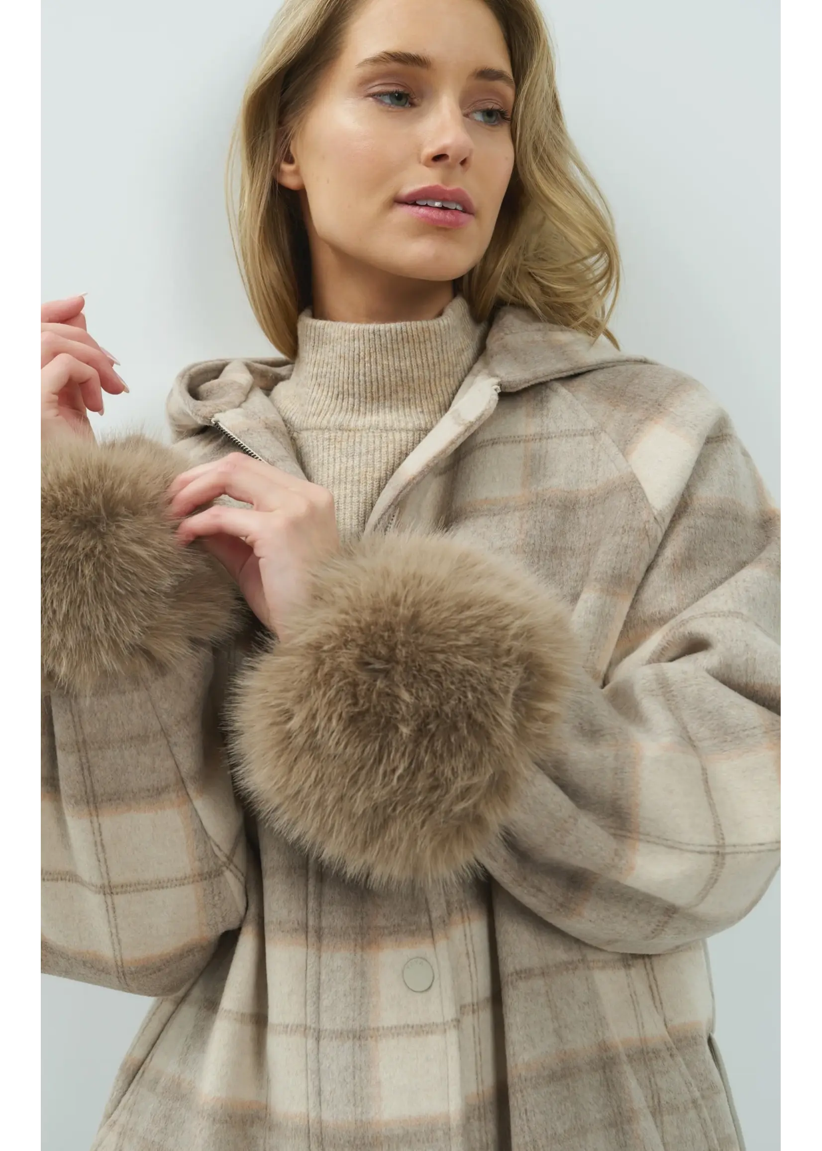 YAYA Yaya - Faux Fur Cuffs