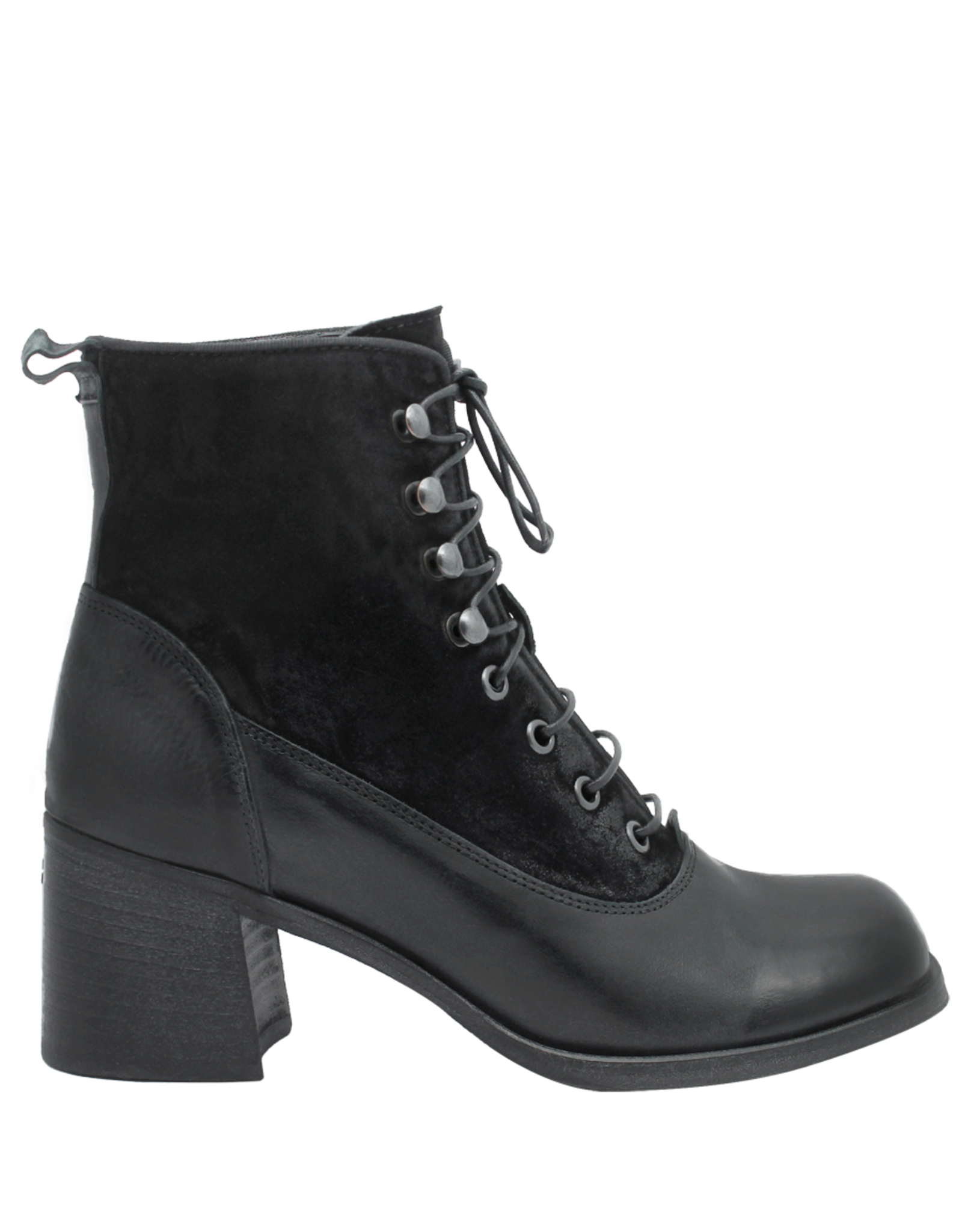 Moma Moma MA11P Black Lace-Up Boot Mallory