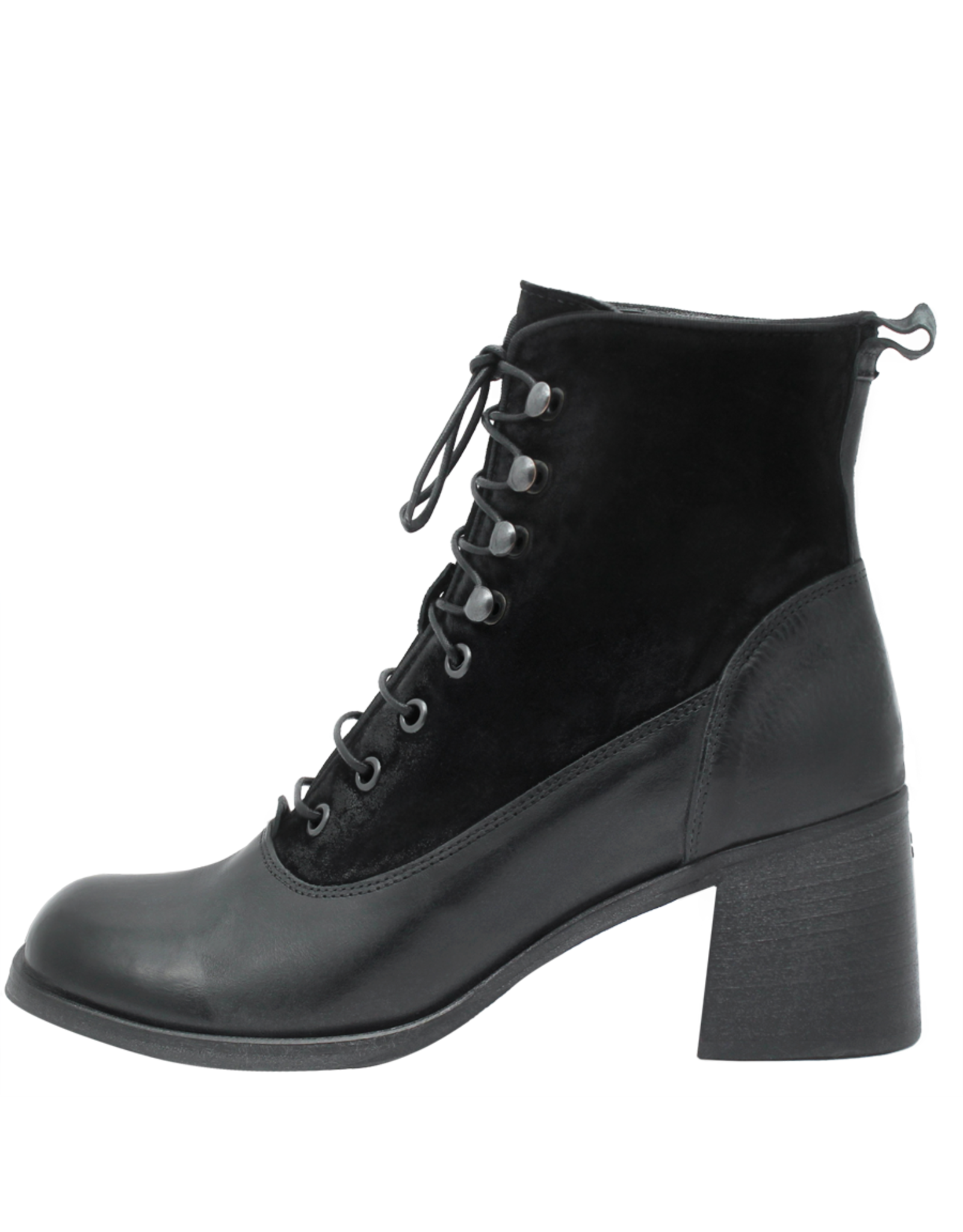 Moma Moma MA11P Black Lace-Up Boot Mallory