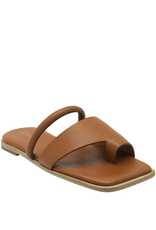 VicMatie VicMatie VM81D Camel Flat Mule 3768