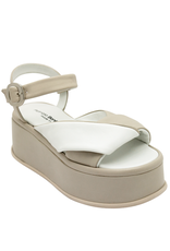 PatriziaBonfanti PatriziaBonfanti P1Q Cream Buckled Platform 1004
