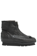 LeRuemarcel LeRuemarcel LR2H Black Tread Sole With Top Zipper Mae