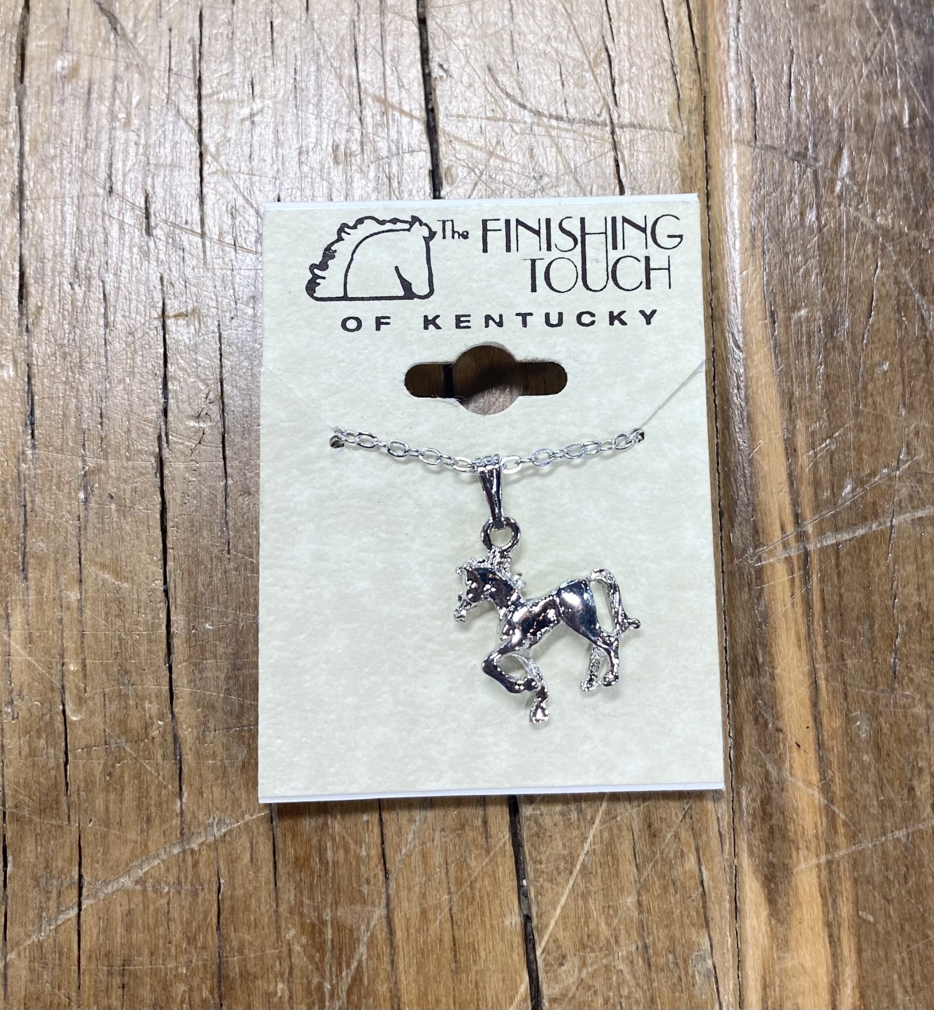 Collier Finishing Touch – Jument Et Poulain Au Trot – Fini Argenté – Neuf