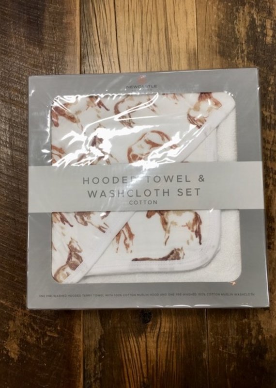 Faire Newcastle Wild Horses Hooded Towel And Washcloth Set