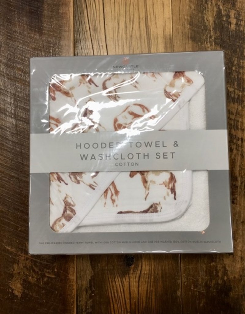 Faire Newcastle Wild Horses Hooded Towel And Washcloth Set