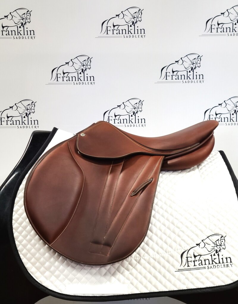 Butet Used Butet Premium Integrated P 16"  Seat 2.25 Flap Standard Tree DFG Gold Saddle