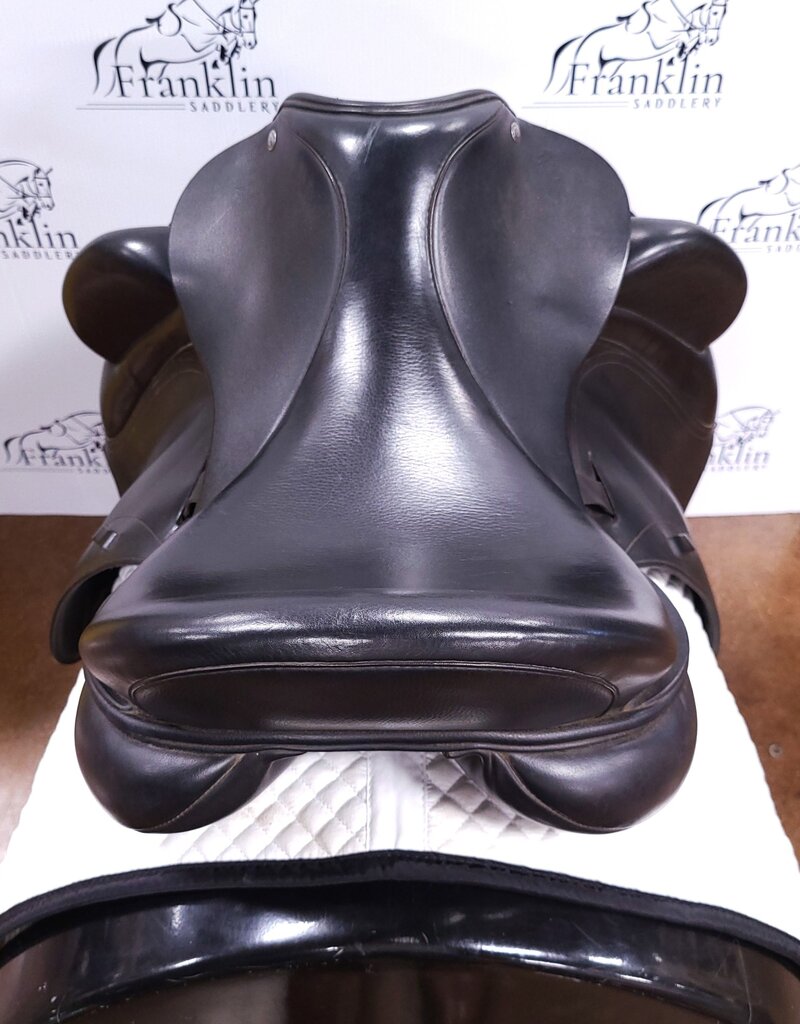 Custom Dressage Saddle 18" Seat MW Tree Consignment #652