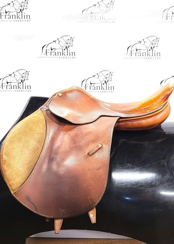 Jefferies Close Contact Saddle 16.5" Seat Consignment #656