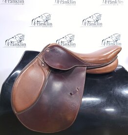 Courbette Close Contact Saddle 16.5" Seat Consignment #651B