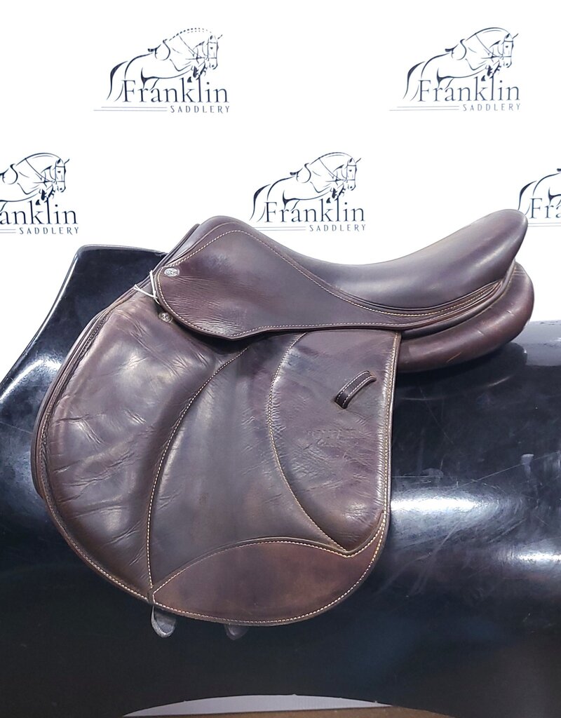 Voltaire Palm Beach Jumping Saddle 16" Seat Consignment #646