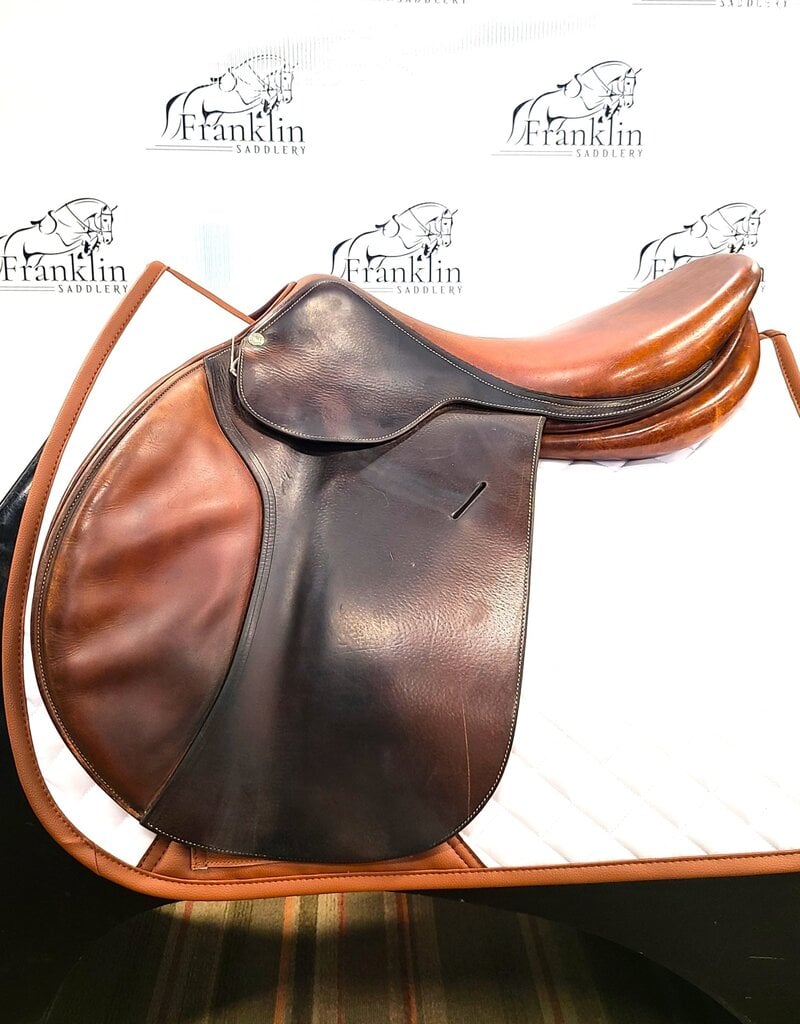 Butet Jumping Saddle 18" Seat Med Tree Long Flap Consignment #580