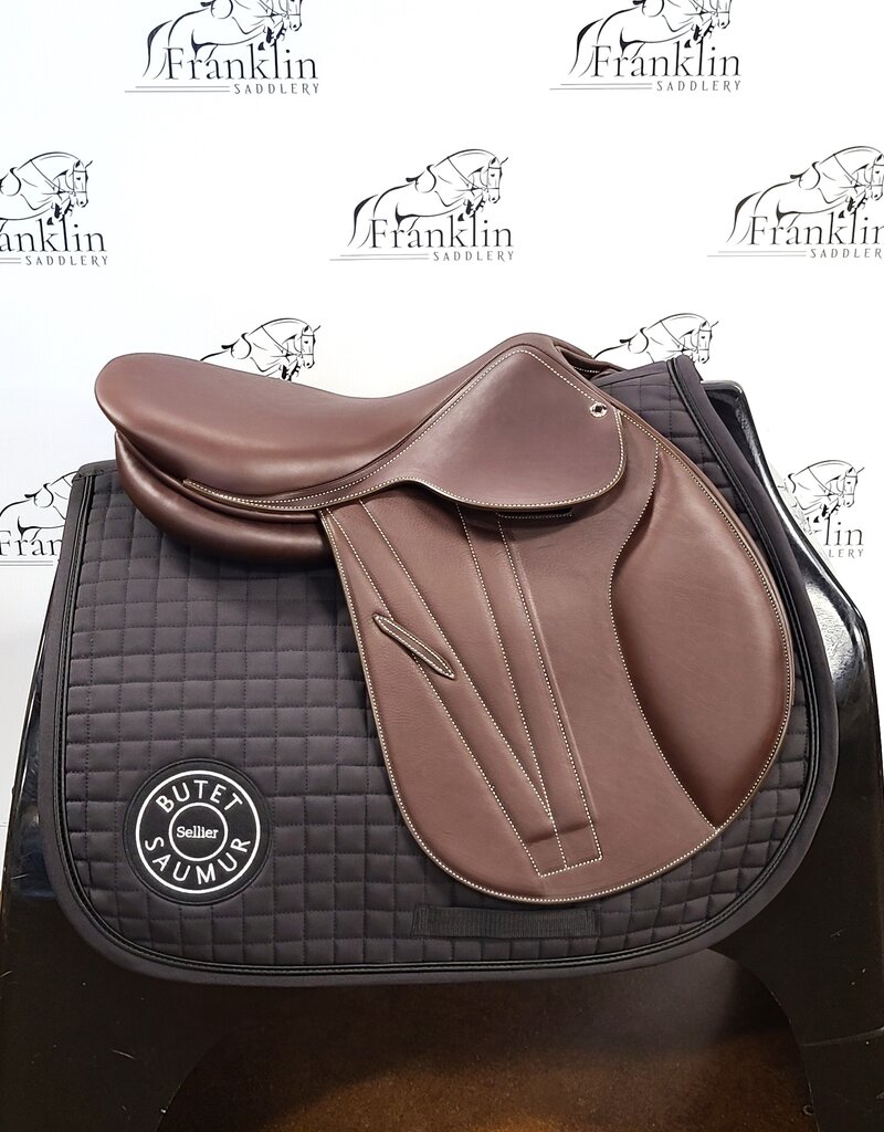 Butet Butet Premium  2024 "Balmoral" P 16.5" Seat 2 Flap Standard Tree Gold Saddle