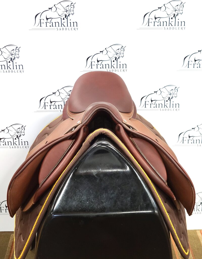 Butet Used Butet Integrated Grained L 17" Seat 2.5 Flap Standard Tree D+FVIRG Gold Saddle