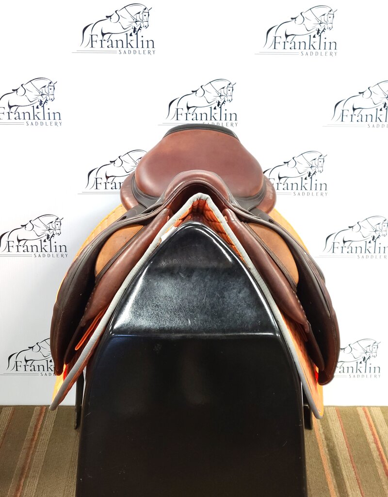 CWD 2G Jumping Saddle 17.5" Seat Consignment #696