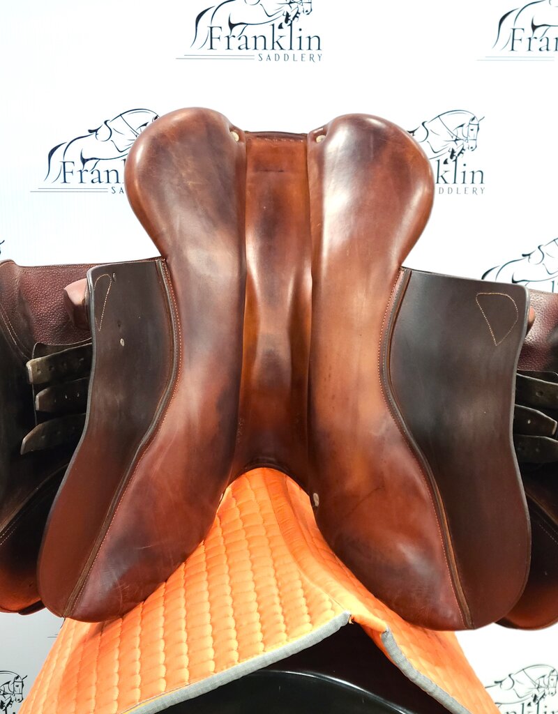 CWD 2G Jumping Saddle 17.5" Seat Consignment #696