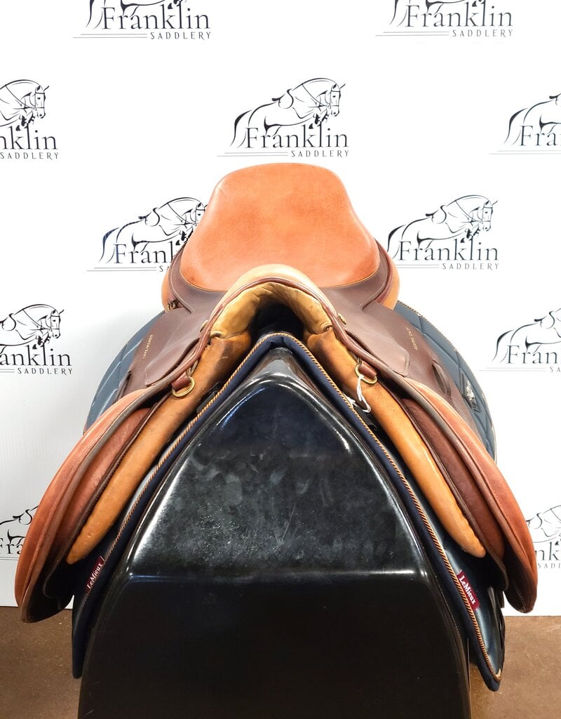 Pessoa Blyth Tait  Saddle 17" Seat Consignment #701