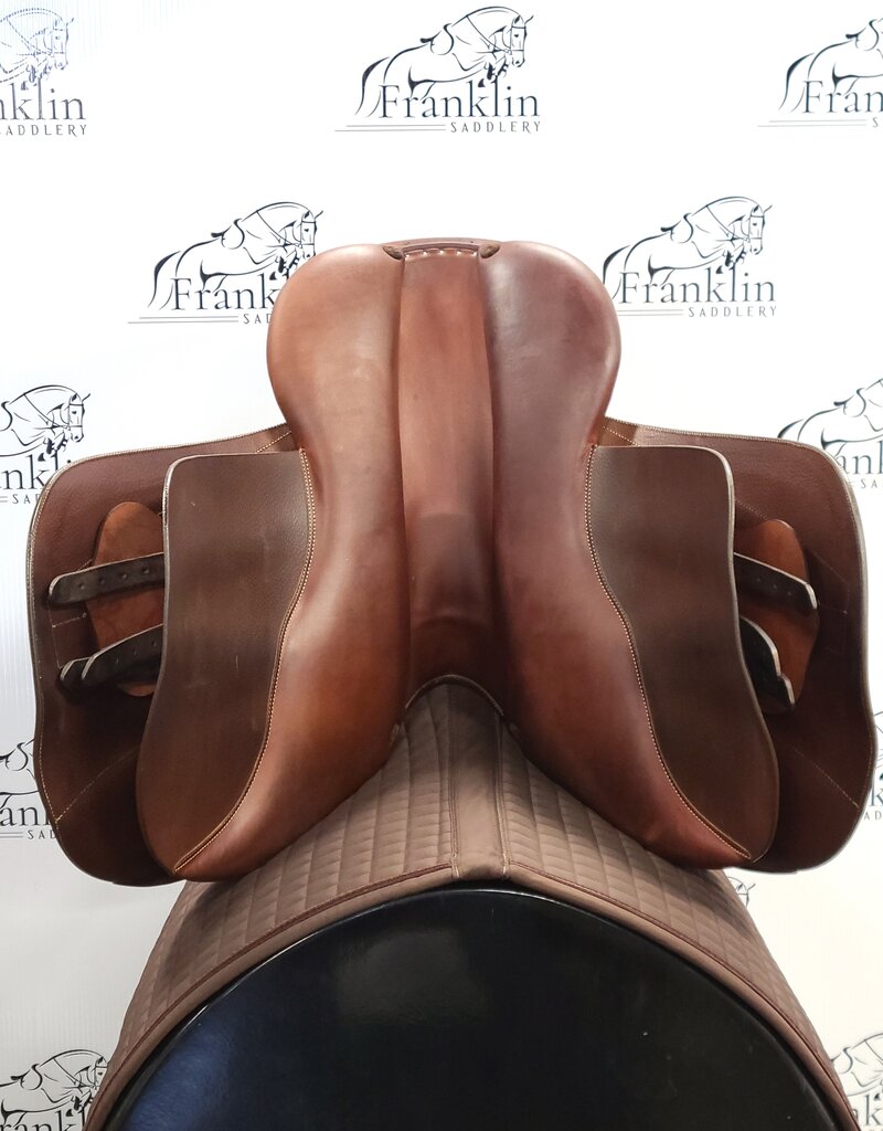 Butet Used Butet 2021 Balmoral 16" Seat 2 Flap Standard Tree Gold Saddle