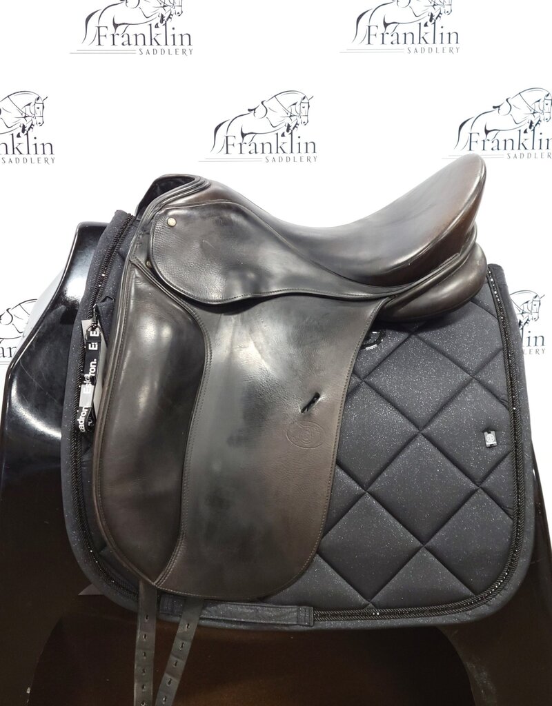 JES Elite Dressage Saddle 18" Seat Consignment #712