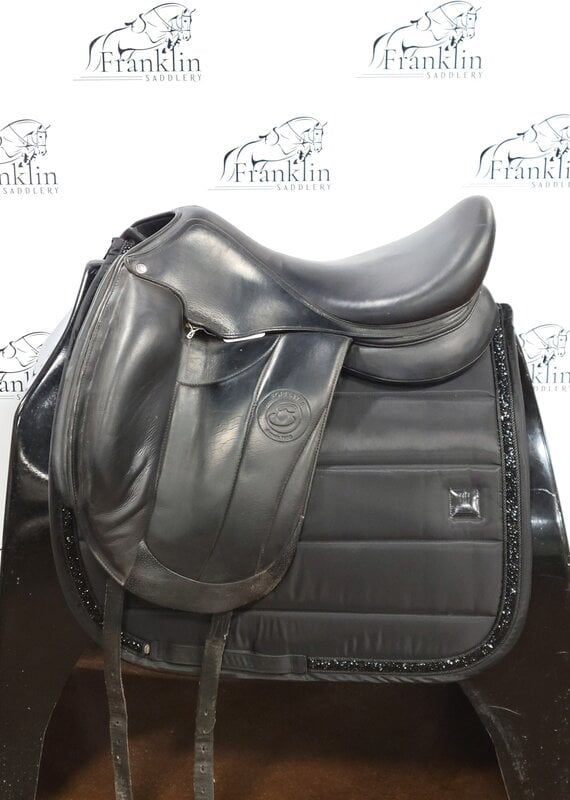 Forestier Aachen Dressage Saddle 18.5" Seat Consignment #724