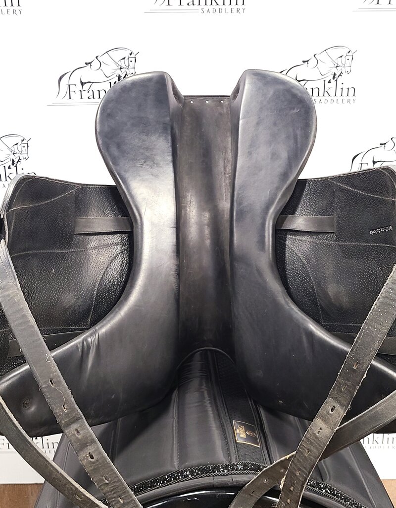 Forestier Aachen Dressage Saddle 18.5" Seat Consignment #724