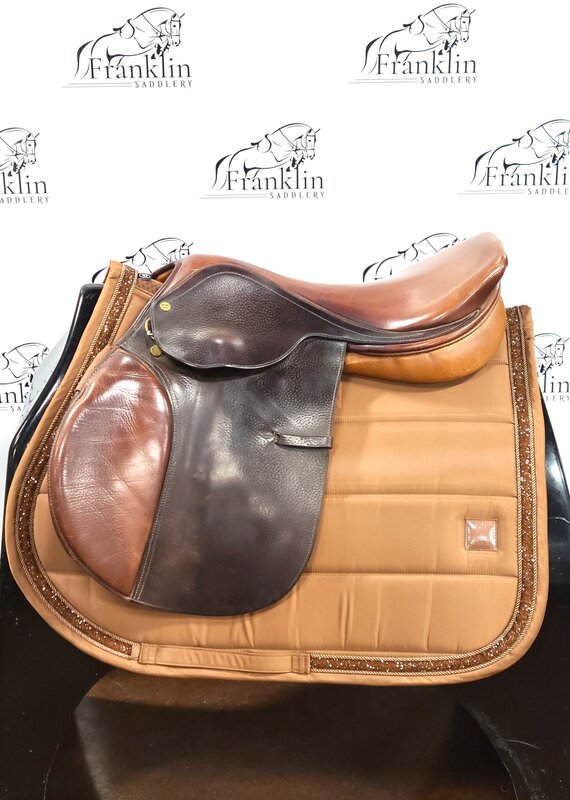 Beval Jumping Saddle 17.5" Seat Consignment #717