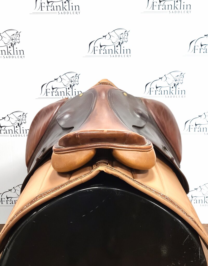 Beval Jumping Saddle 17.5" Seat Consignment #717
