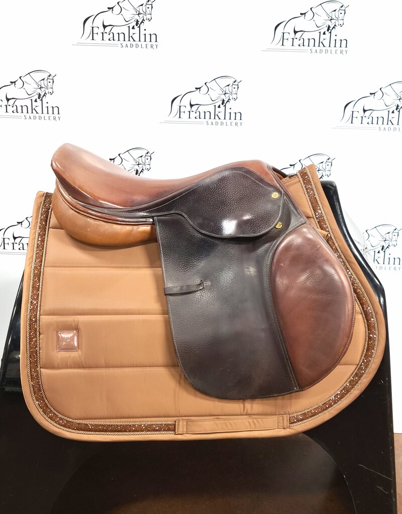 Beval Jumping Saddle 17.5" Seat Consignment #717