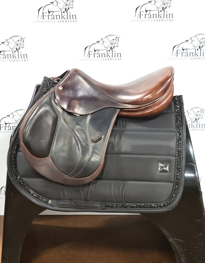 Devoucoux Biarritz Saddle 18" Seat Consignment #721