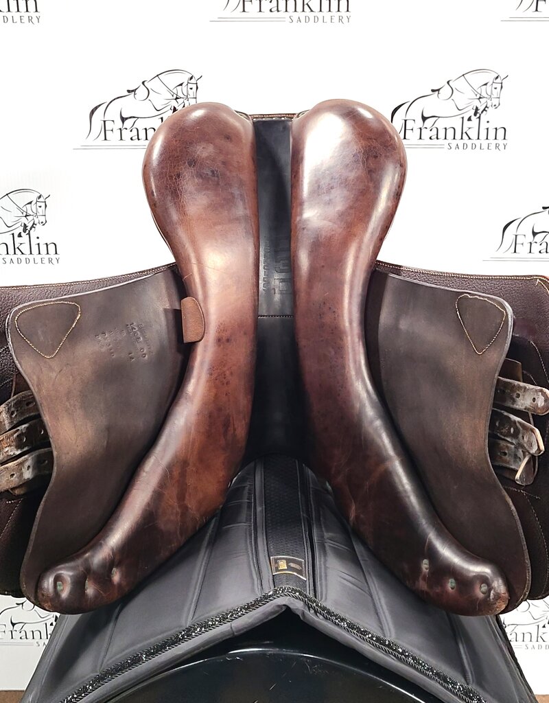 Devoucoux Biarritz Saddle 18" Seat Consignment #721