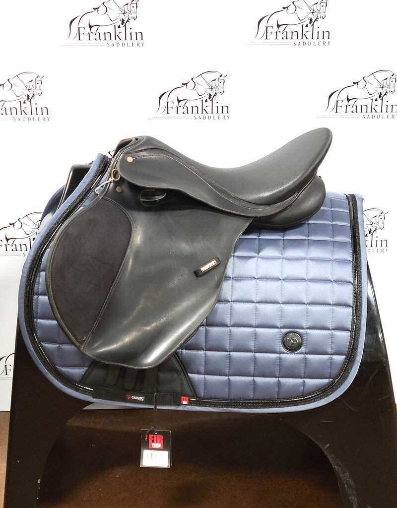 Wintec Jumping Saddle 16.5" Seat Consignment # 727