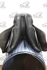 Wintec Jumping Saddle 16.5" Seat Consignment # 727