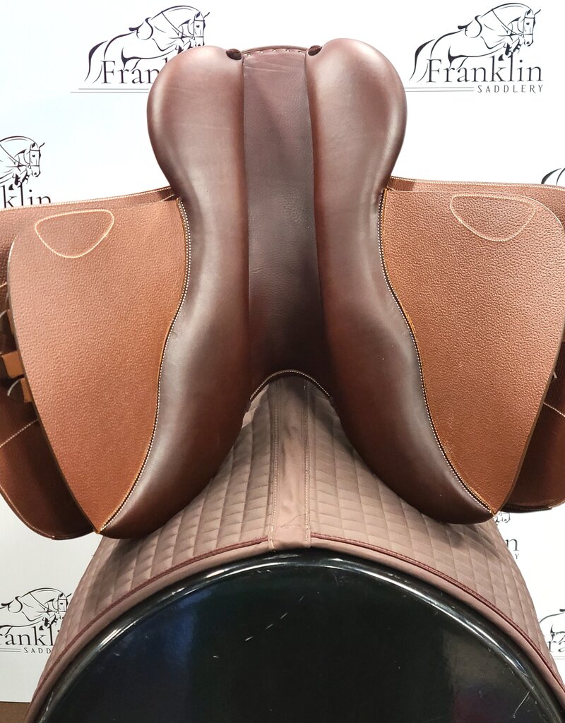 Butet Butet Premium Integrated L 16.5" Seat 2.5 Flap Standard Tree FVIRG Gold Saddle
