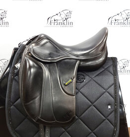 Amerigo Vega Dressage Saddle 17" Seat Consignment #733