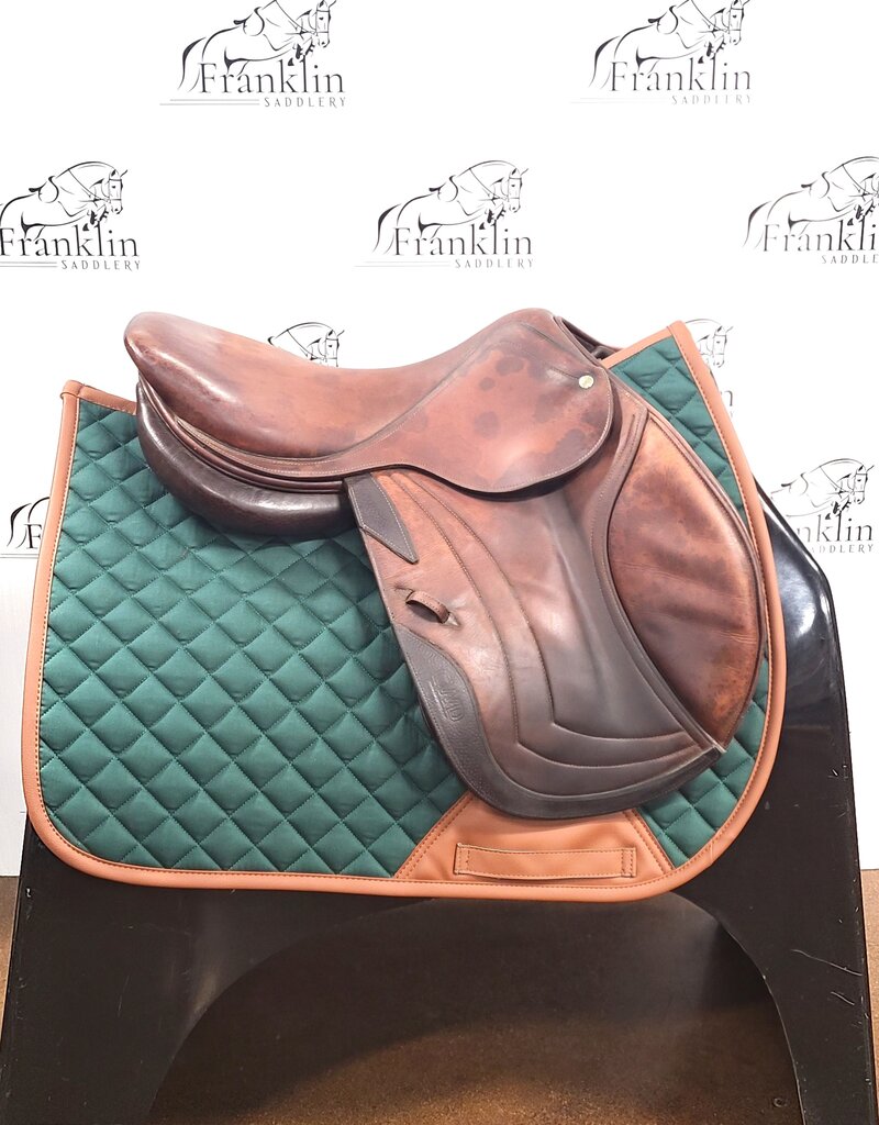 CWD Jumping Saddle 17" Seat Consignment #735