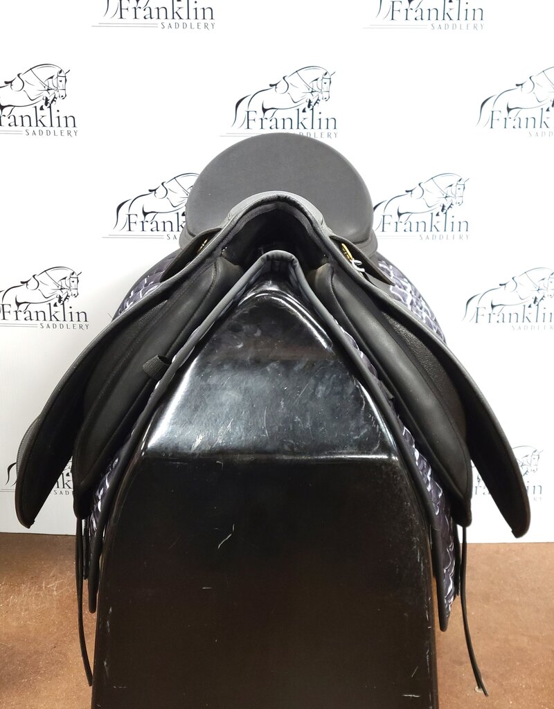 Wintec Dressage Saddle 17.5" Seat Consignment #739