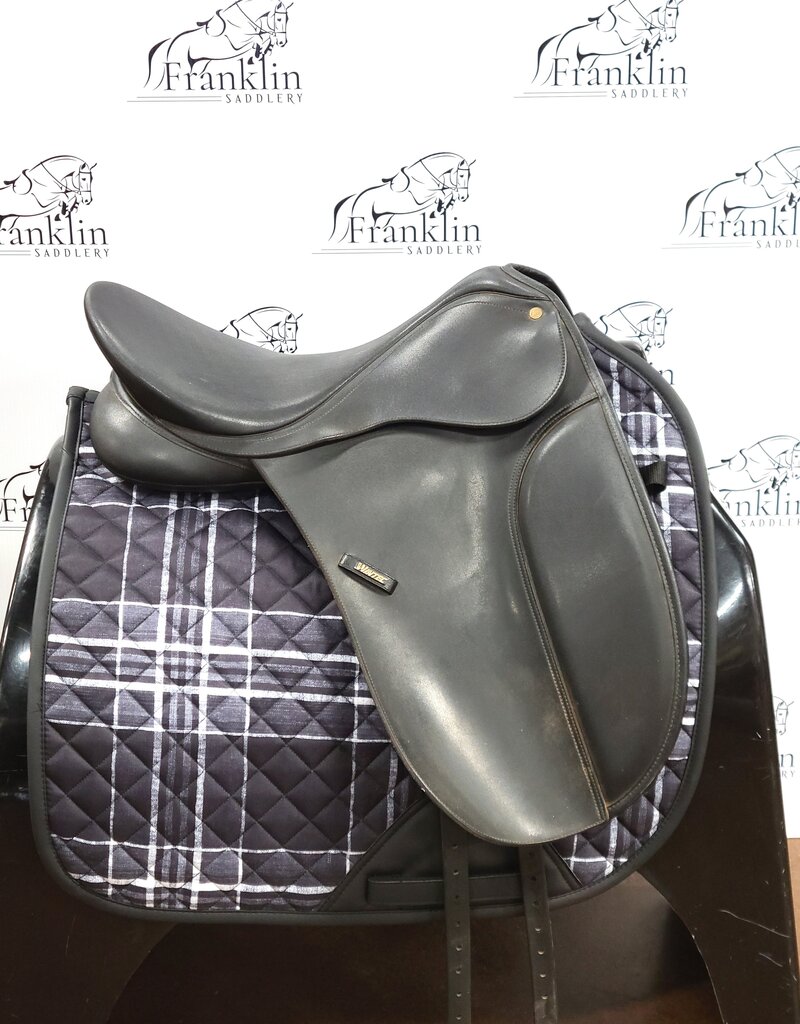 Wintec Dressage Saddle 17.5" Seat Consignment #739