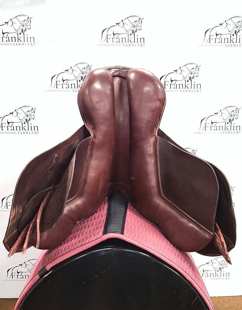 Victory Ellington All Purpose Saddle 17.5" Seat Consignment #756
