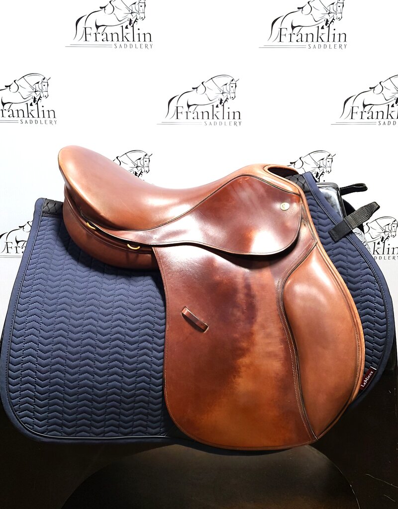 Crosby Jumping Saddle 17.5" Seat Consignment #757