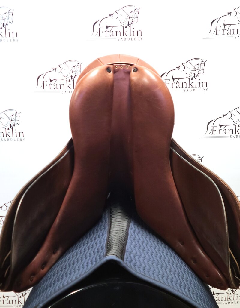 Crosby Jumping Saddle 17.5" Seat Consignment #757
