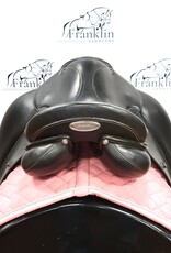 Stubben Genesis Dressage Saddle 17.5" Consignment #769