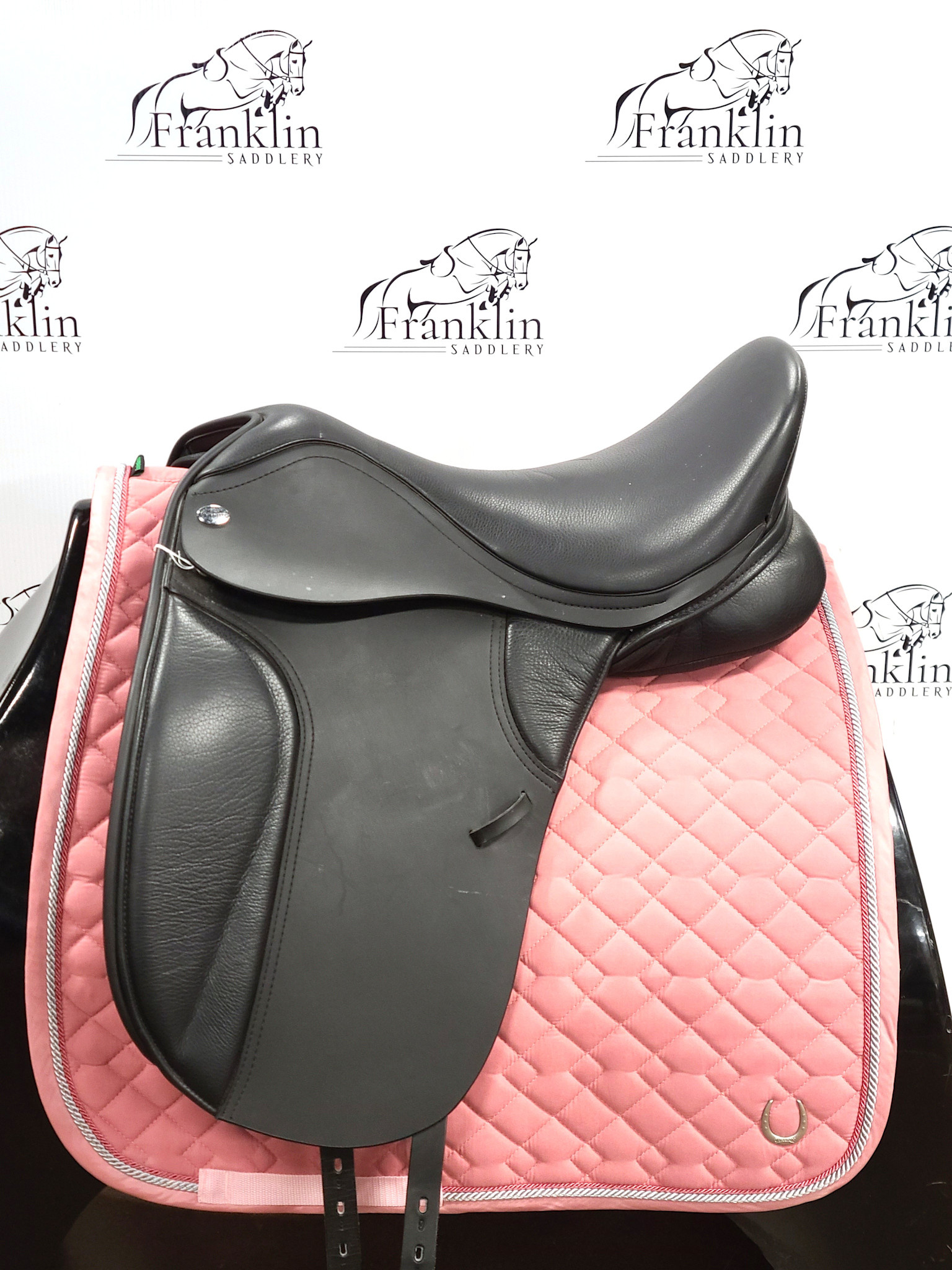 Thorowgood Synthetic Dressage Saddle 18.5