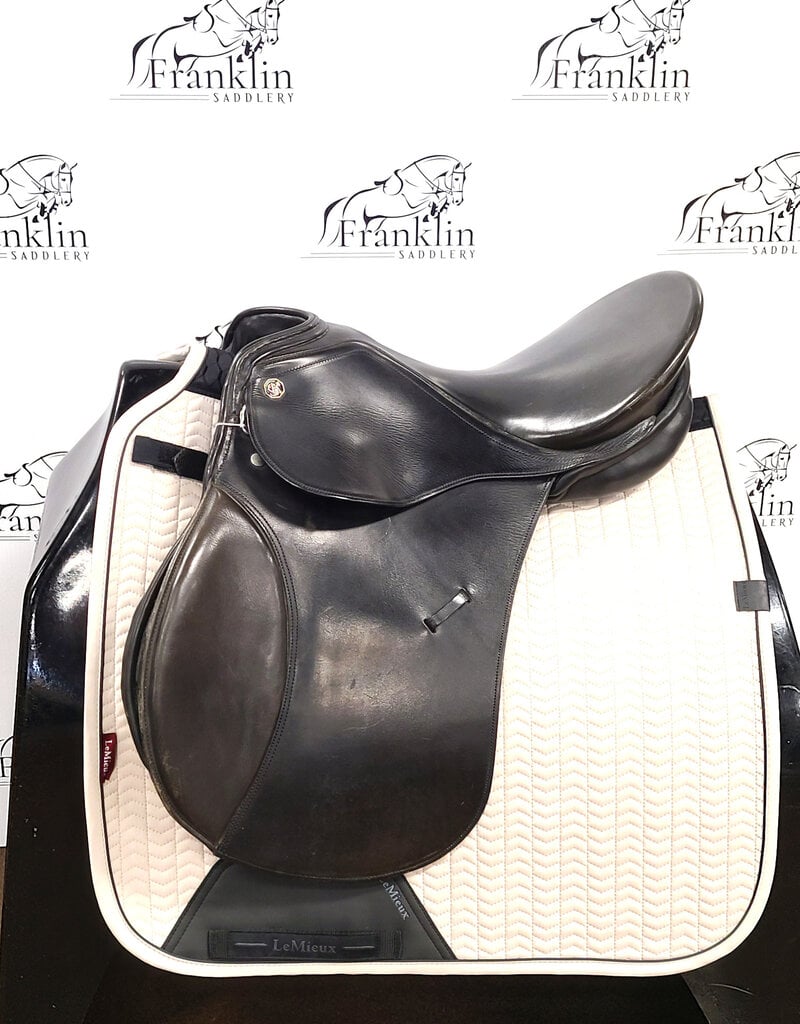 Kieffer Aachen II AT All Purpose Saddle 17" Seat Consignment #776