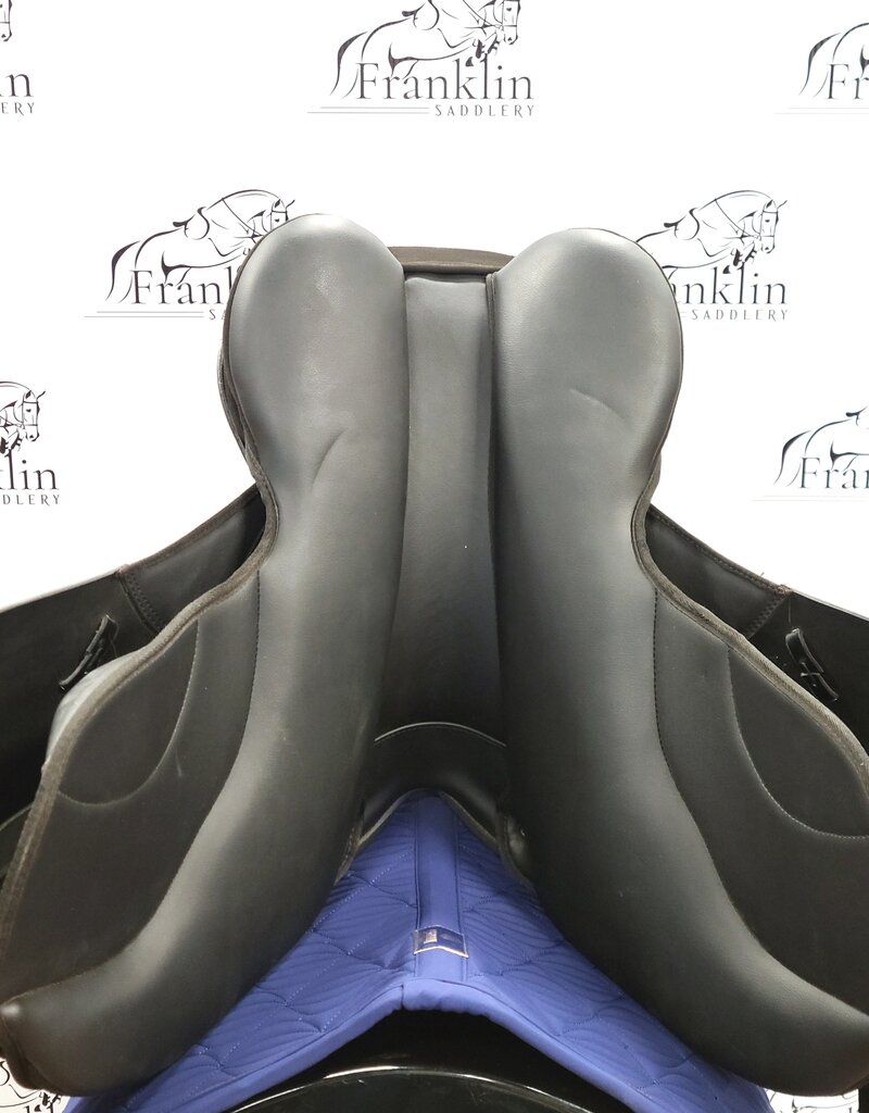 Thorowgood All Purpose Saddle 17" Seat Consignment #781