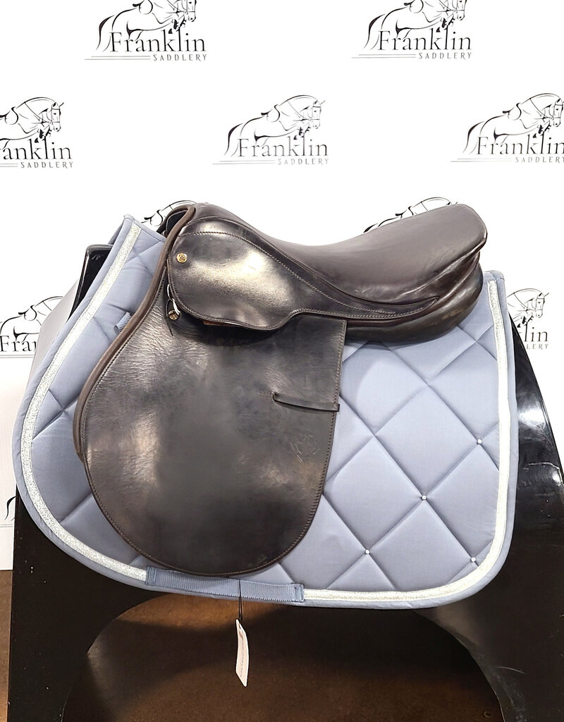 Courbette Merkur Jumping Saddle 17" Seat MW Tree Consignment #789