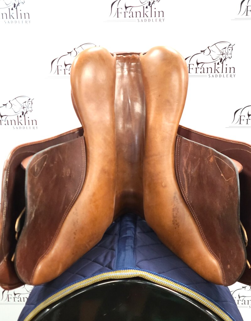 M. Toulouse Jumping Saddle 18" Seat Consignment #795