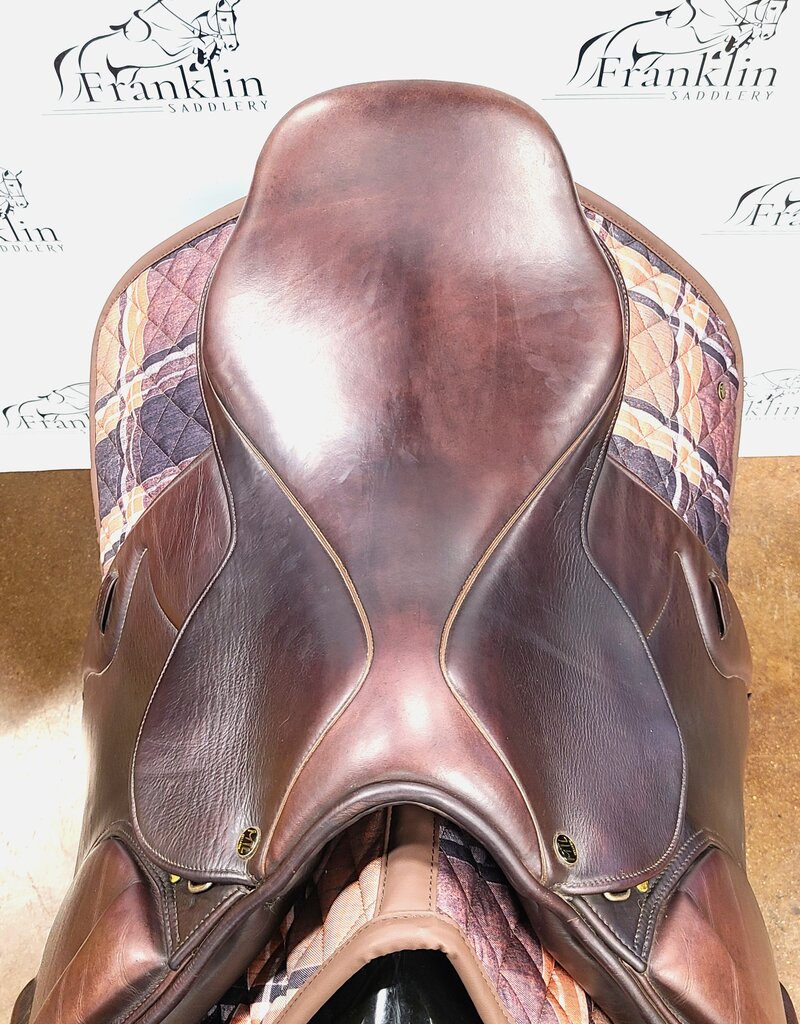 M. Toulouse M. Toulouse Premia Close Contact Saddle 17.5" Seat Consignment #800